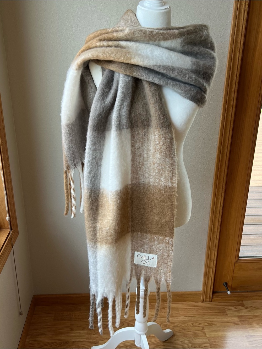 Calia Women's LUXE Scarf Tan Plaid Oversized Winter Classy Chic Outdoor